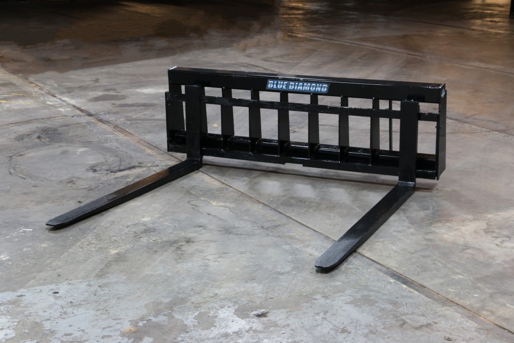 72" wide frame 5500 lb rated pallet forks | blue diamond