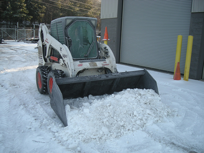 snow and mulch bucket | blue diamond