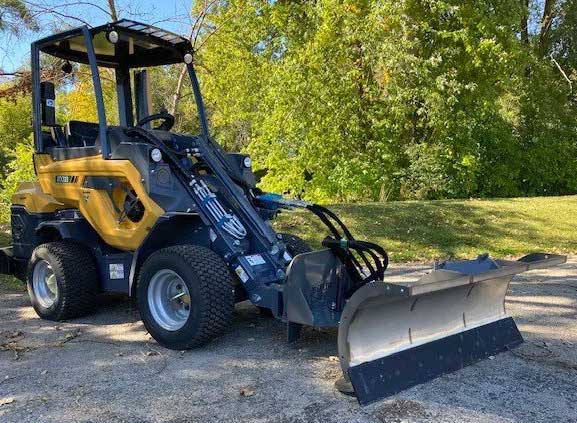 mini skid steer snow and light grading blade | berlon